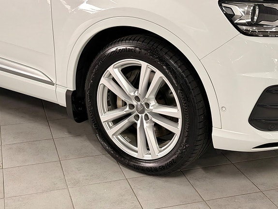 Audi Q7 3 of 30