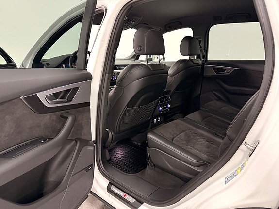 Audi Q7 20 of 30