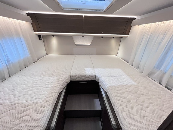 Adria Sonic Supreme 700 DL / ALDE / Hydraulben / Solcell / Automat / Långbäddar 19 of 26