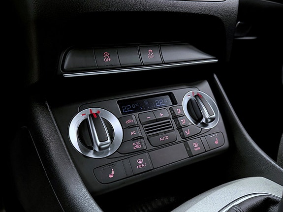 Audi Q3 10 of 12