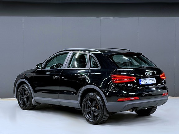 Audi Q3 2 of 12