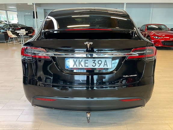 Tesla Model X 6 of 18