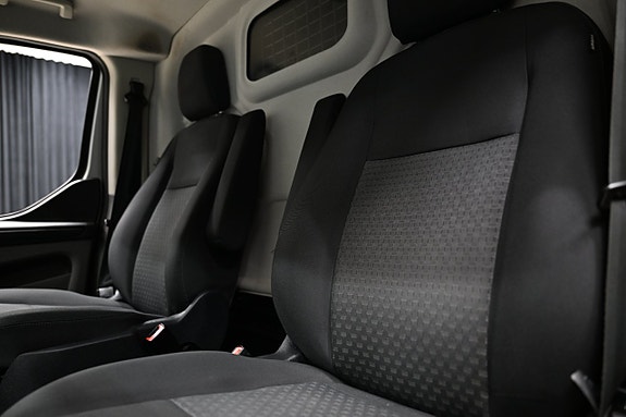 Ford Transit Custom 29 of 30