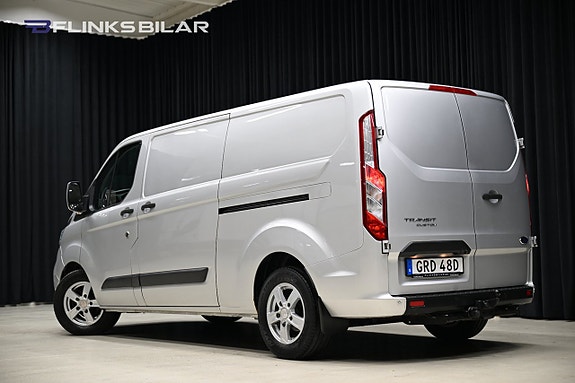 Ford Transit Custom 8 of 30
