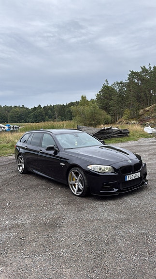 BMW M550d 4 of 5