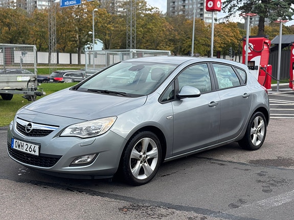 Opel Astra 2 of 5