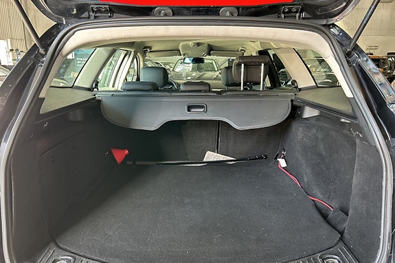 Ford Mondeo 16 of 28