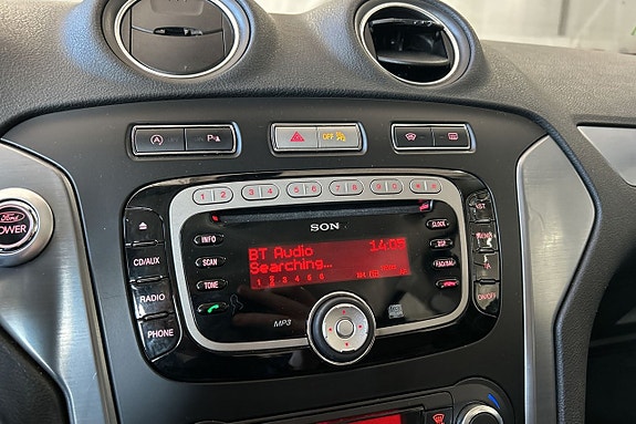 Ford Mondeo 23 of 28