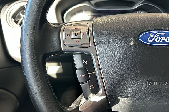 Ford Mondeo 19 of 28