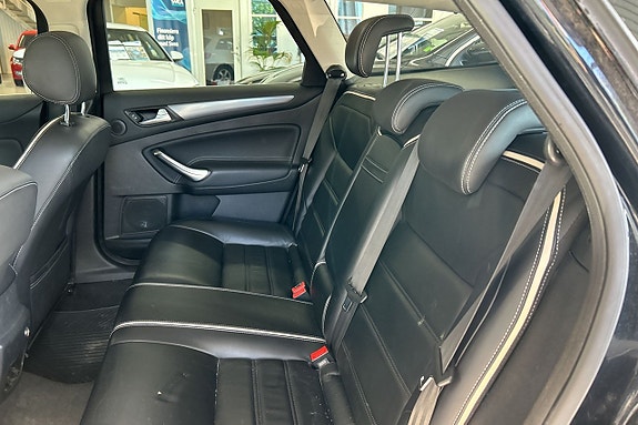 Ford Mondeo 15 of 28
