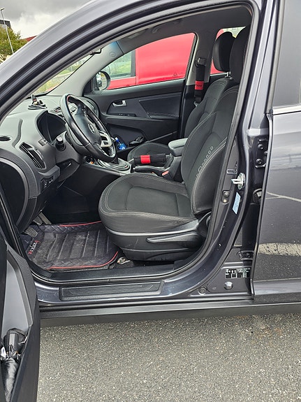 Kia Sportage 3 of 11