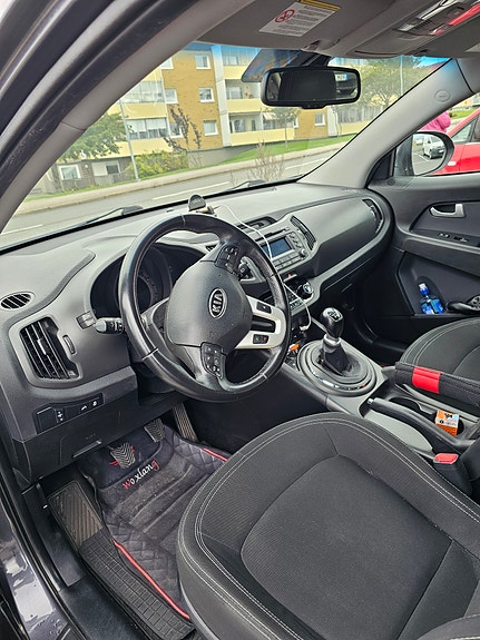 Kia Sportage 2 of 11