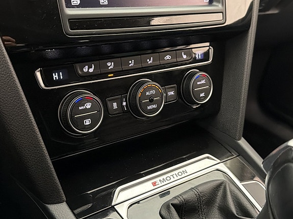 Volkswagen Passat 26 of 30
