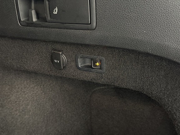 Volkswagen Passat 10 of 30