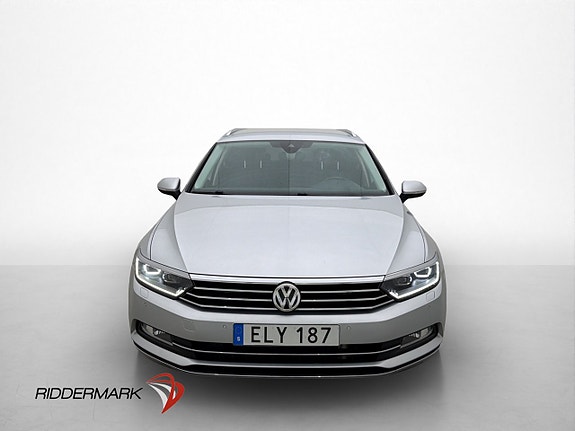 Volkswagen Passat 2 of 30