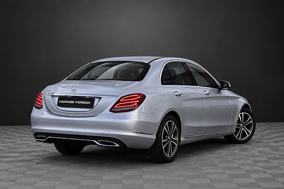 Mercedes-Benz C180 4 of 12