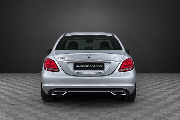 Mercedes-Benz C180 5 of 12