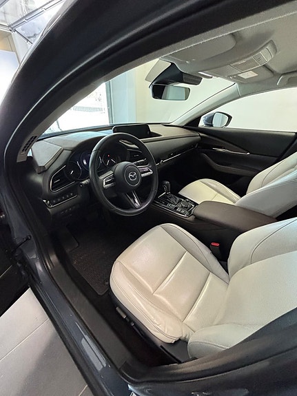 Mazda CX-30 5 of 7