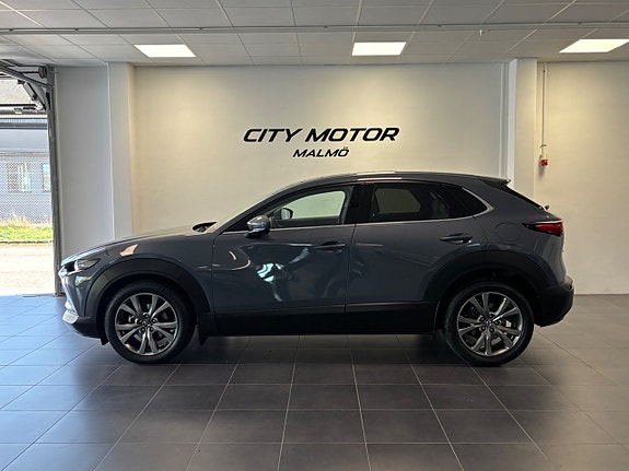 Mazda CX-30 2 of 7