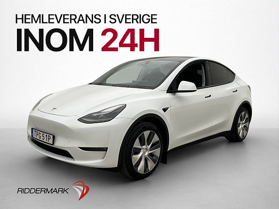 Tesla Model Y 4 of 30