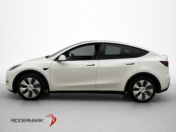 Tesla Model Y 5 of 30