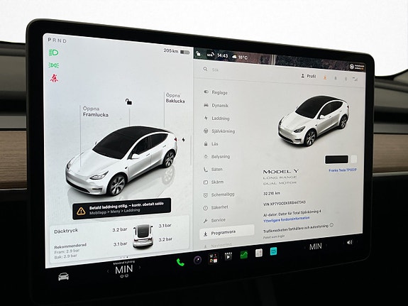 Tesla Model Y 27 of 30