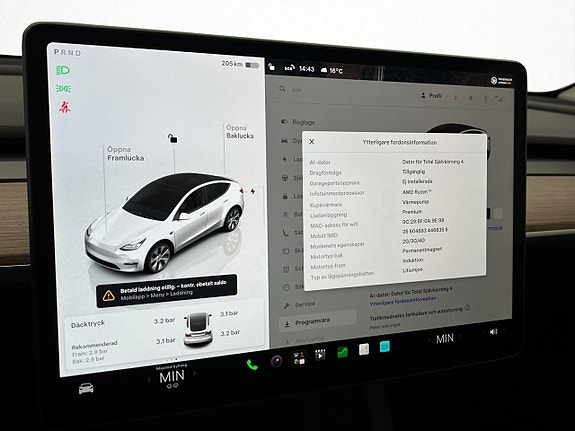 Tesla Model Y 22 of 30