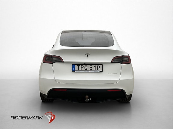 Tesla Model Y 8 of 30