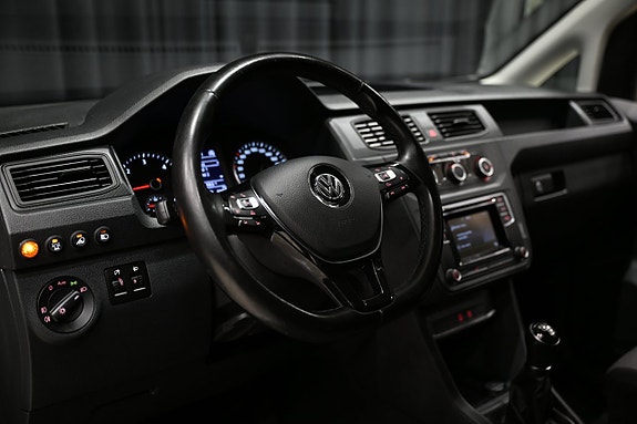 Volkswagen Caddy Maxi 18 of 30