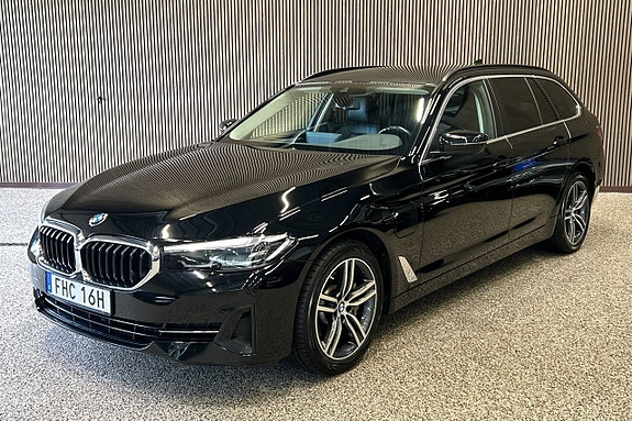 BMW 530e 2 of 12