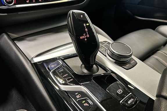 BMW 530e 10 of 12