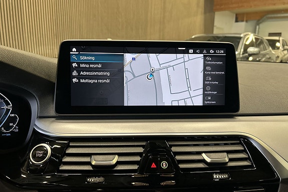 BMW 530e 9 of 12