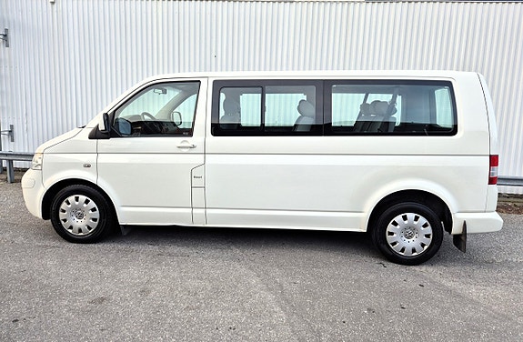 Volkswagen Caravelle 6 of 24