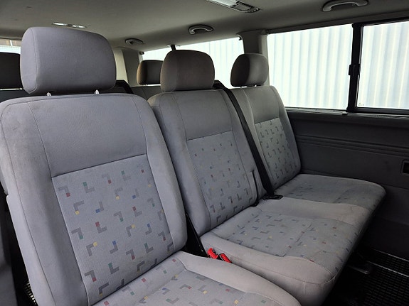 Volkswagen Caravelle 23 of 24