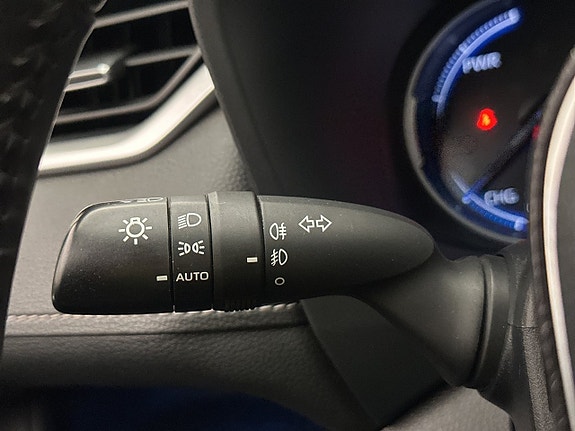 Toyota RAV4 15 of 30