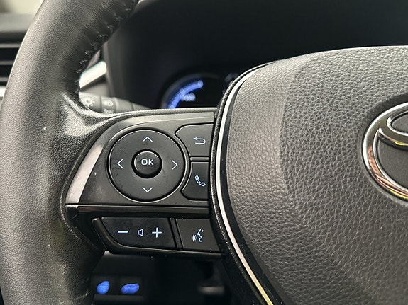 Toyota RAV4 16 of 30
