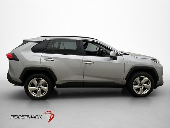 Toyota RAV4 4 of 30