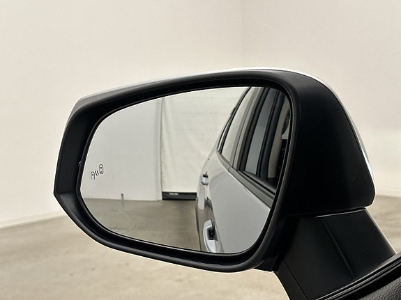 Toyota RAV4 10 of 30