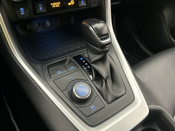 Toyota RAV4 25 of 30