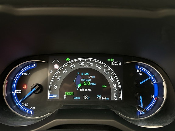 Toyota RAV4 17 of 30