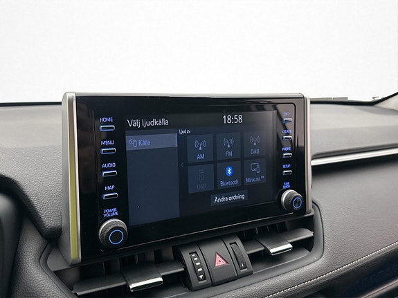 Toyota RAV4 23 of 30