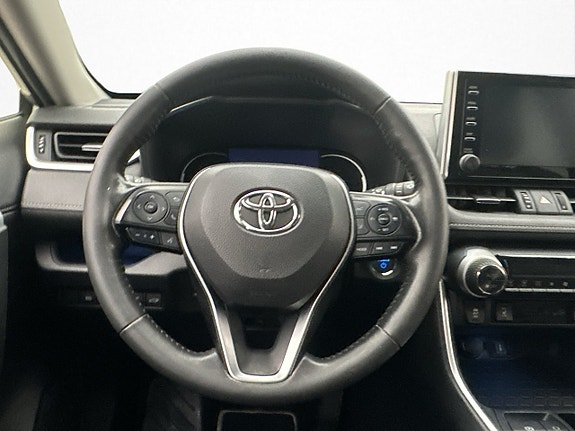 Toyota RAV4 13 of 30