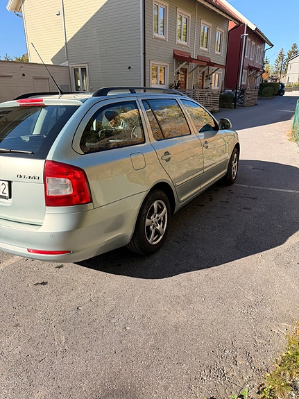 Skoda Octavia 5 of 9