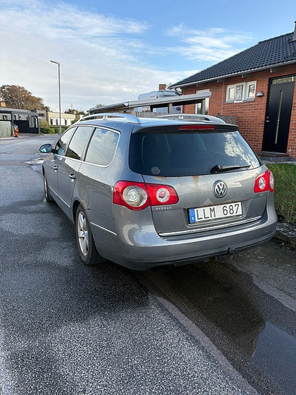 Volkswagen Passat 3 of 7