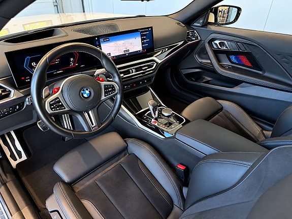 BMW M2 9 of 12