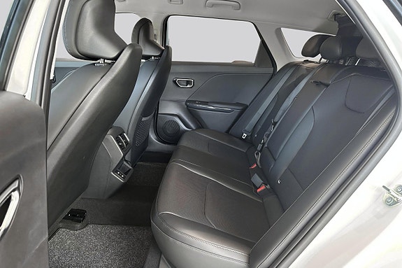 Kia K4 11 of 22