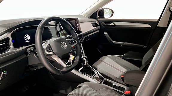 Volkswagen T-Roc 7 of 12