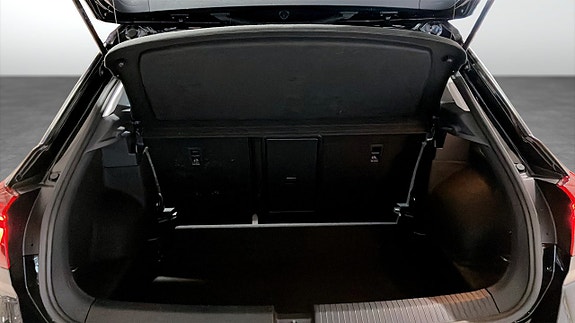 Volkswagen T-Roc 12 of 12