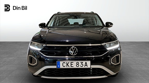 Volkswagen T-Roc 4 of 12