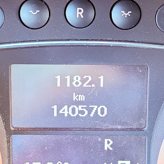 Mercedes-Benz GL320 8 of 11